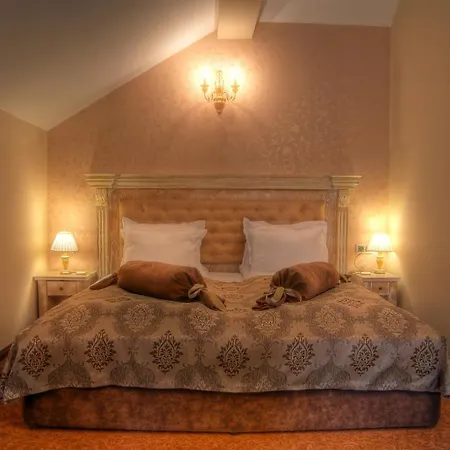 Iva & Elena Hotel