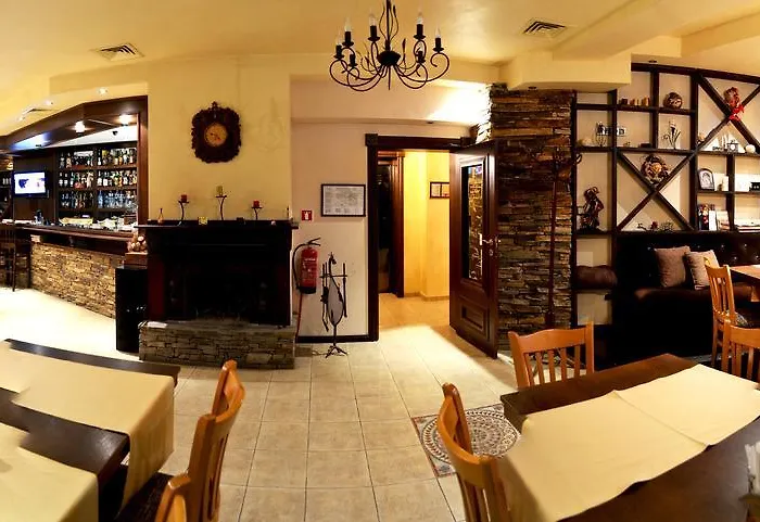 Iva & Elena Hotel 3*